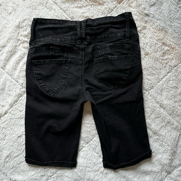 Black denim capris - Picture 4 of 4